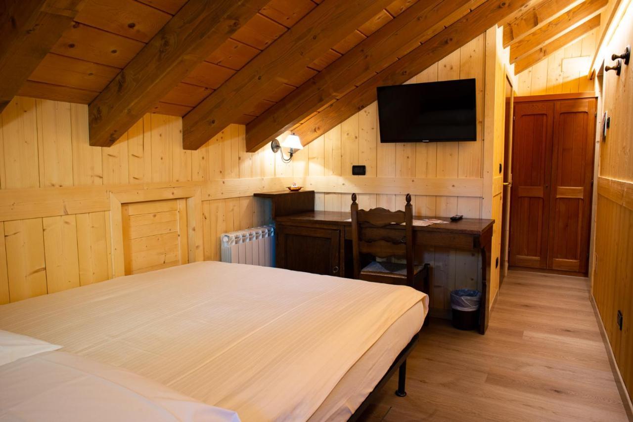 Santa San Hotel Champoluc Exterior photo