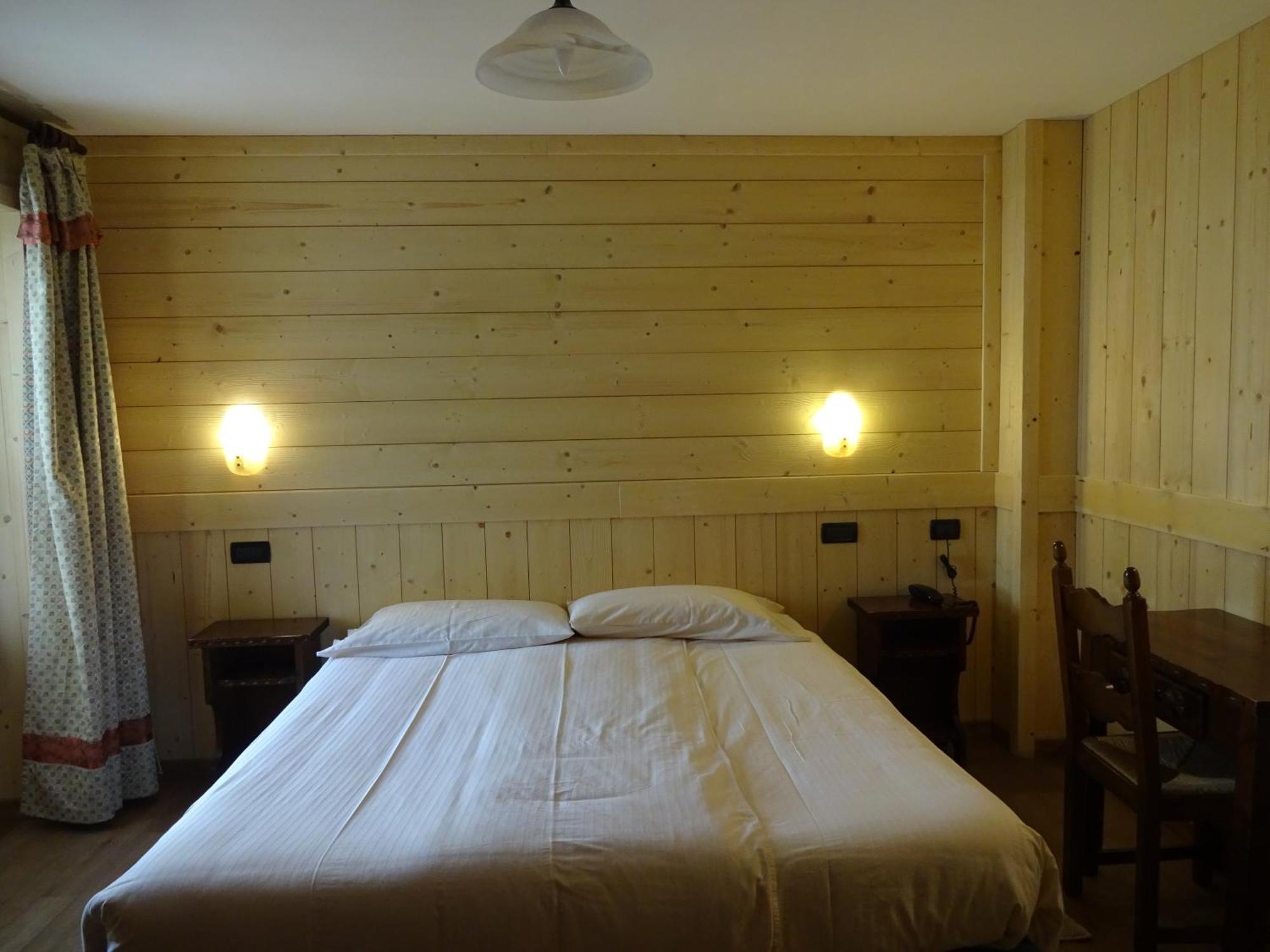 Santa San Hotel Champoluc Exterior photo